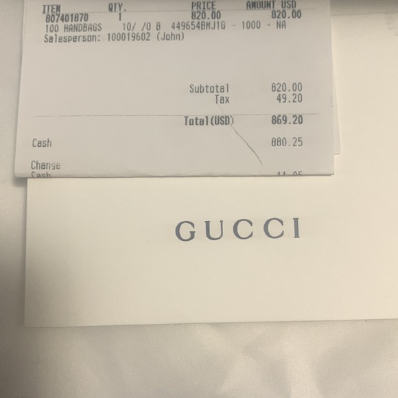 Gucci handbag. Only used once. - Picture 2 of 5